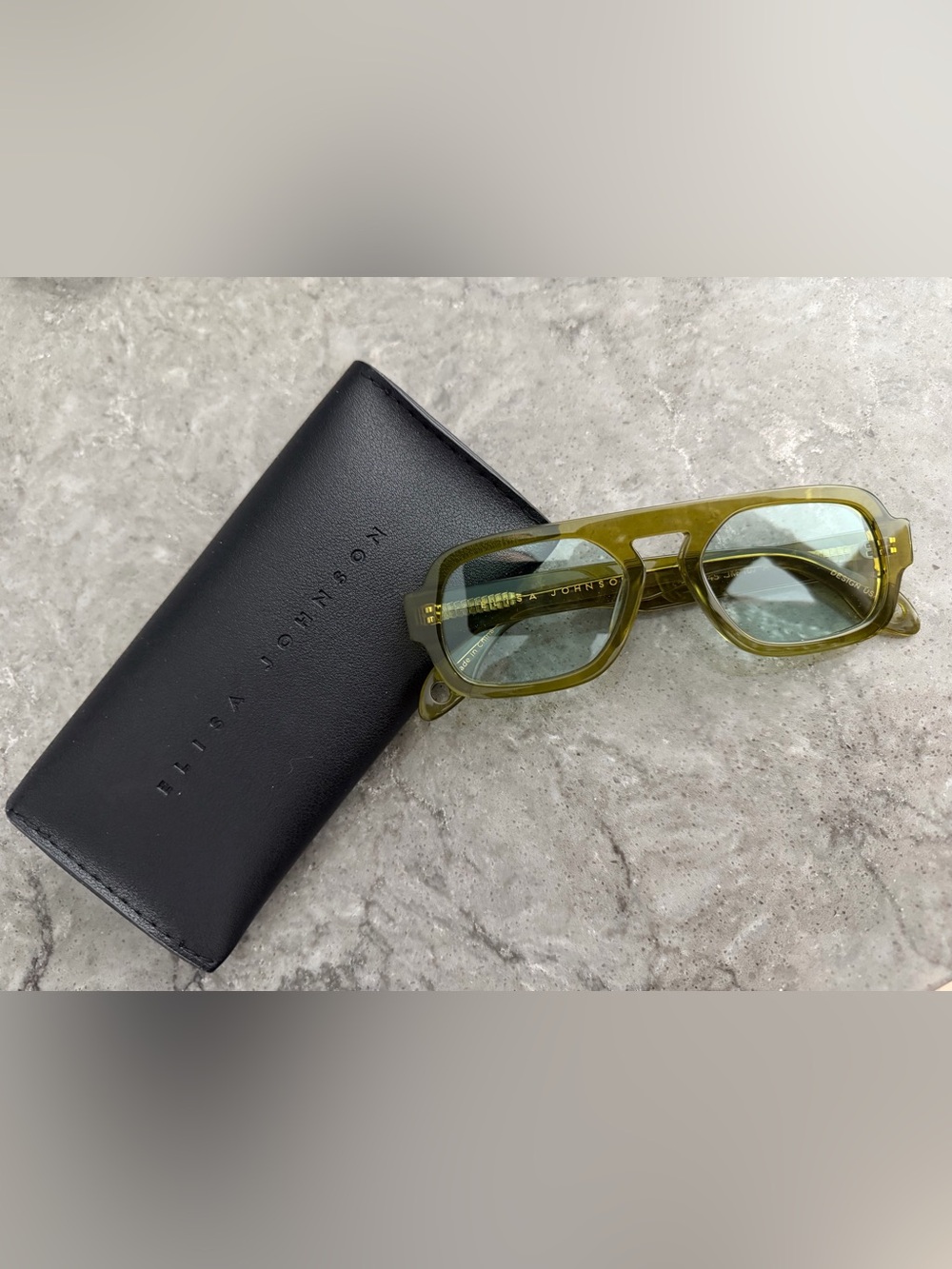 Elisa Johnson “jane” Olive Green Rectangular Sunglasses